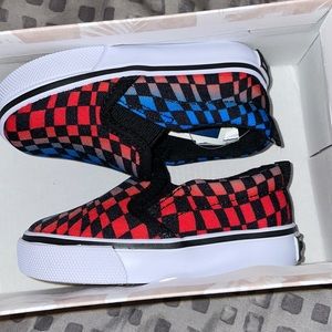 Brand new slip on  SZ: 5C